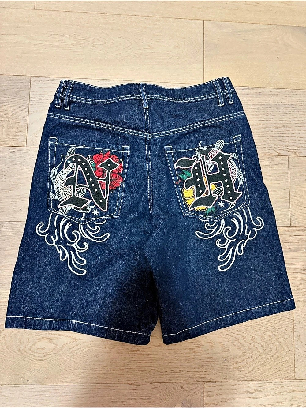 Ninth hall Blue rhinestone decorative Jorts Like New
